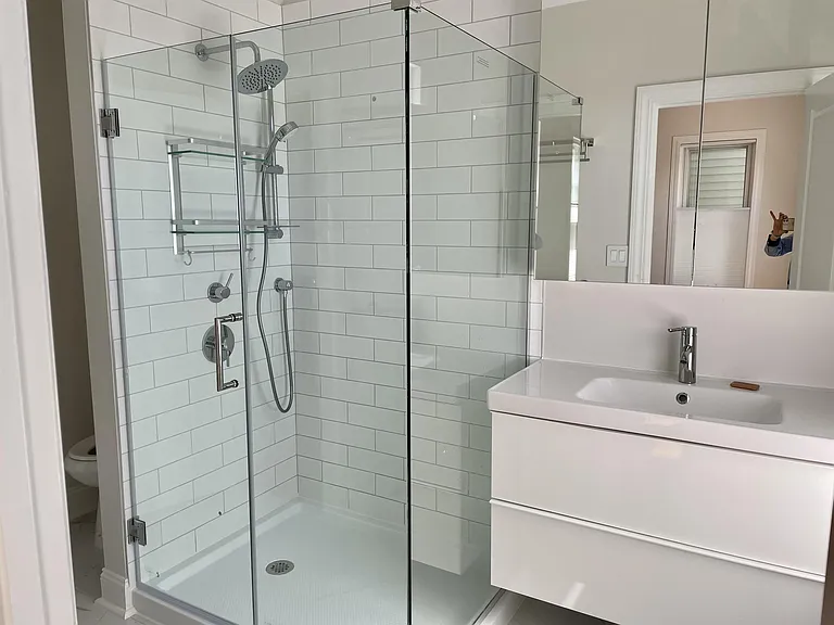 258 W Broadway — Photo 10