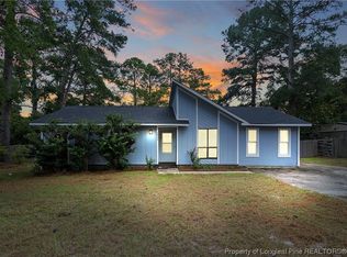 1911 Wordsworth Dr, Fayetteville, NC 28304