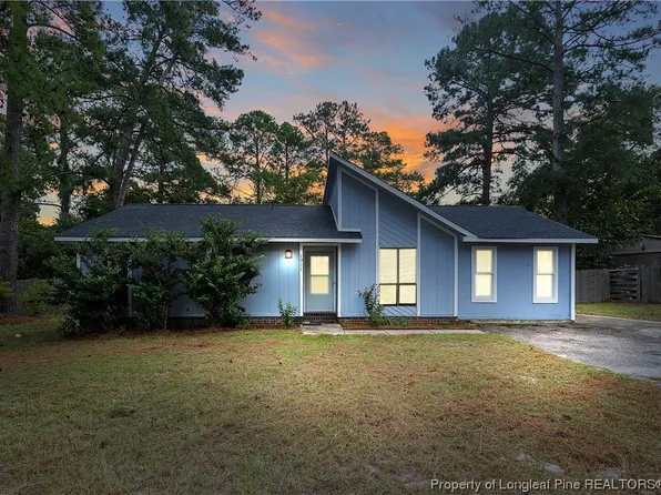 1911 Wordsworth Dr, Fayetteville, NC 28304