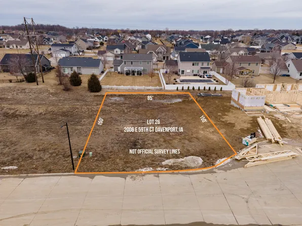 2006 E 59th St, Davenport, IA 52807