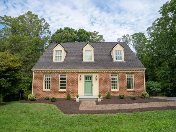 4716 Heritage Dr, Lynchburg, VA 24503