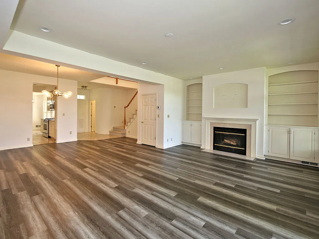 Townhouse for Rent — Photo 3
