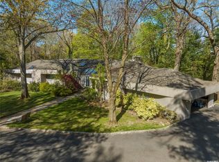 20 Hill Rd, Port Washington, NY 11050