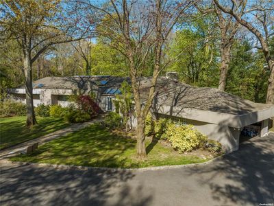 20 Hill Road, Port Washington, NY, 11050