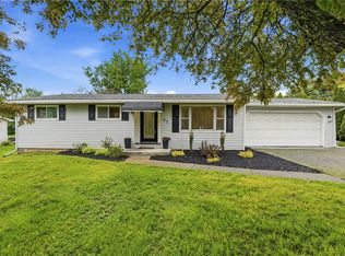 17 Shenango Rd, New Castle, PA 16105