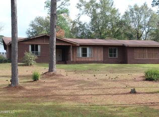 407 Vine St, Wiggins, MS 39577