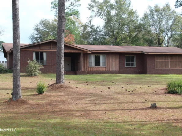 407 Vine St, Wiggins, MS 39577