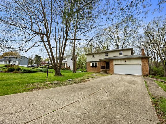 2nd image of 13849 Stonehenge Cir