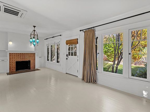 5th image of 945 Marco Pl #945
