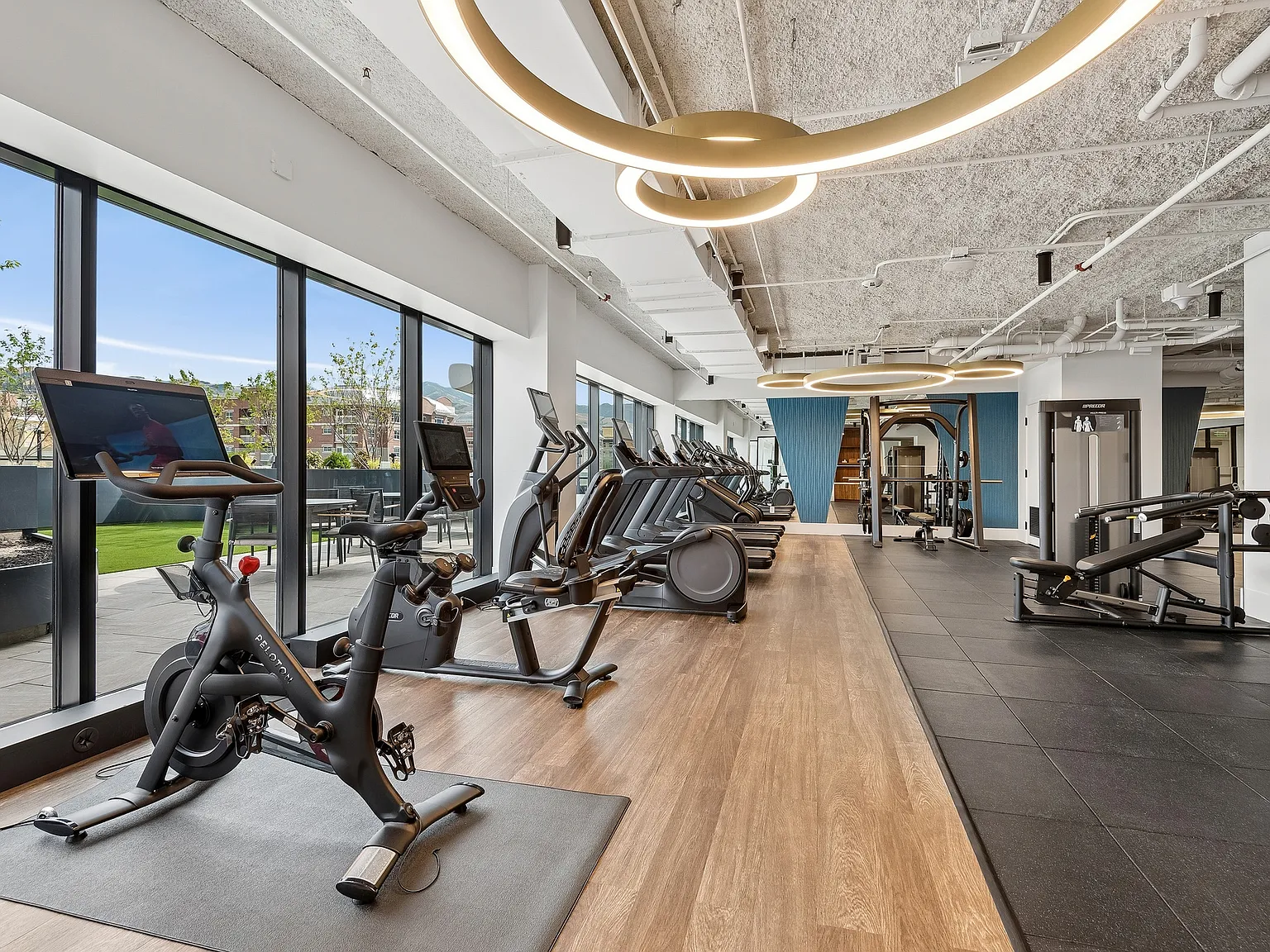 Seraph Luxury Downtown Apartments — Photo 3