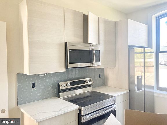 3rd image of 649 N 15th St #2F