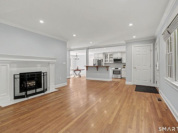 2nd image of 25 Sunset Hill Road