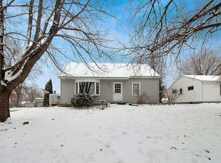 420 9th St, Gaylord, MN 55334