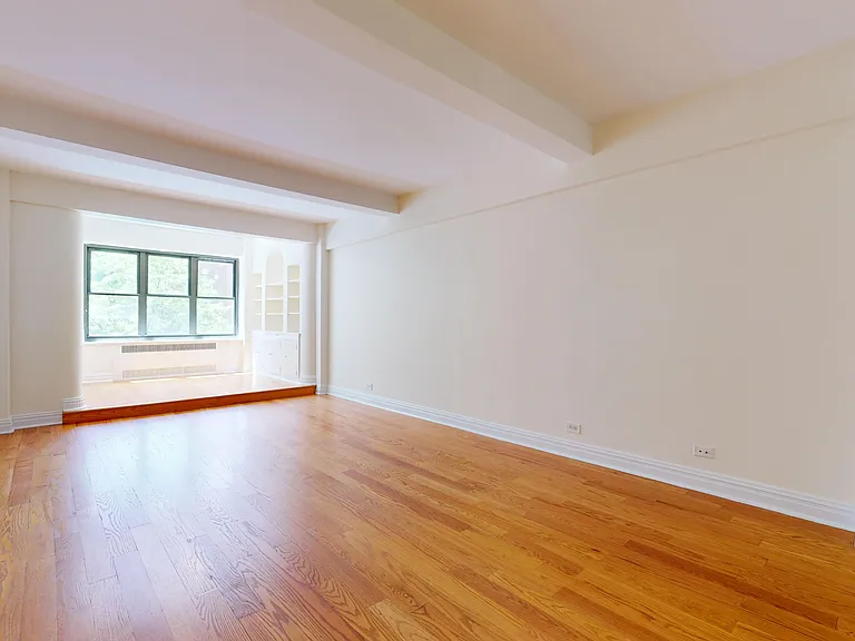 141 E 56th St #3E — Photo 5