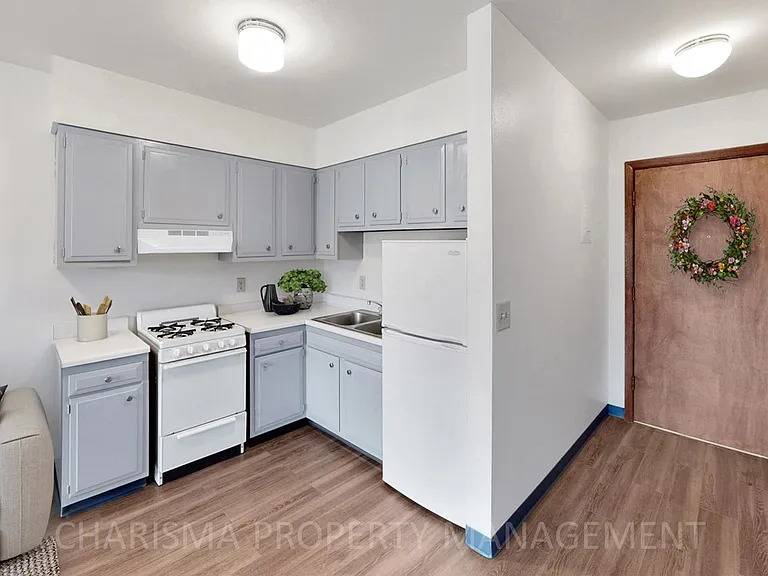 Canton Apartments — Photo 11