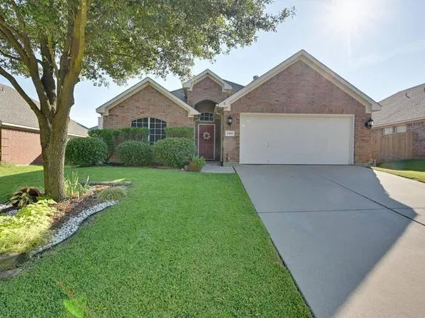 1305 Fox Glen Trl, Mansfield, TX 76063