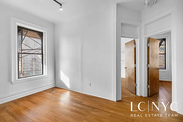 Rented by Keller Williams NYC | media 9