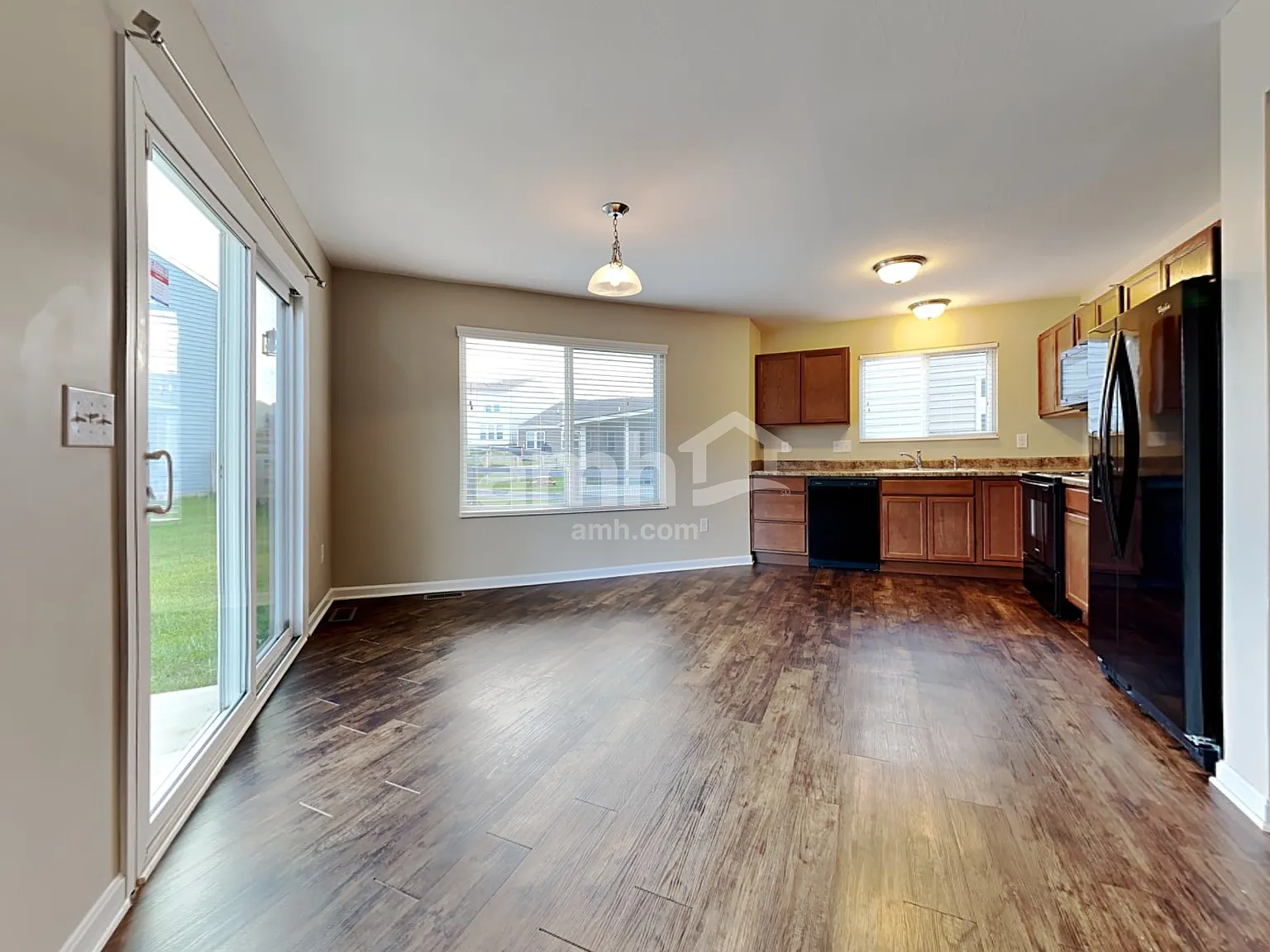 4 bed, 2.5 bath, 2268 sqft, $2,705 — Photo 3