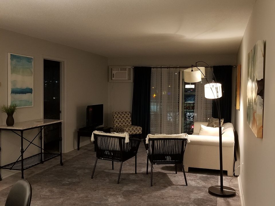 1st image of 1 Lake St W #323