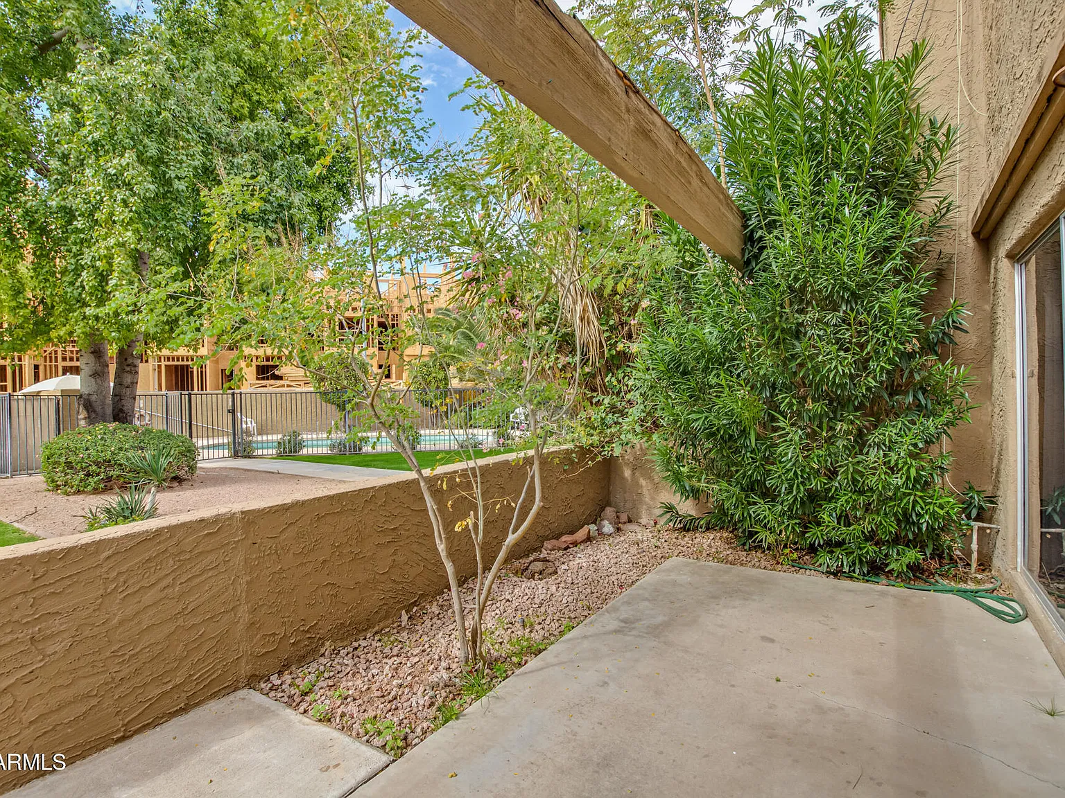 2 bed, 2.5 bath, 1426 sqft, $2,599 — Photo 2