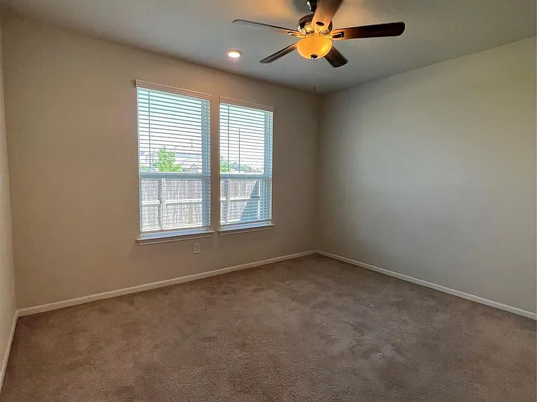 4410 Rushing Ridge Ct — Photo 22