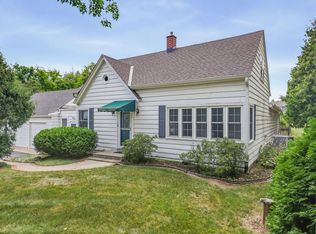 11911 N Wauwatosa ROAD, Mequon, WI 53097