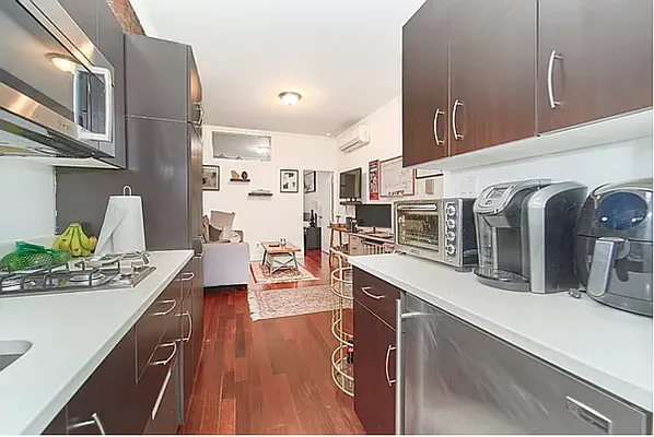 Rented by Living New York | media 12