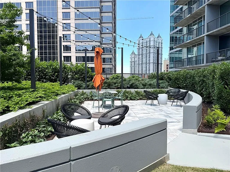 1080 Peachtree St NE #2110 — Photo 54
