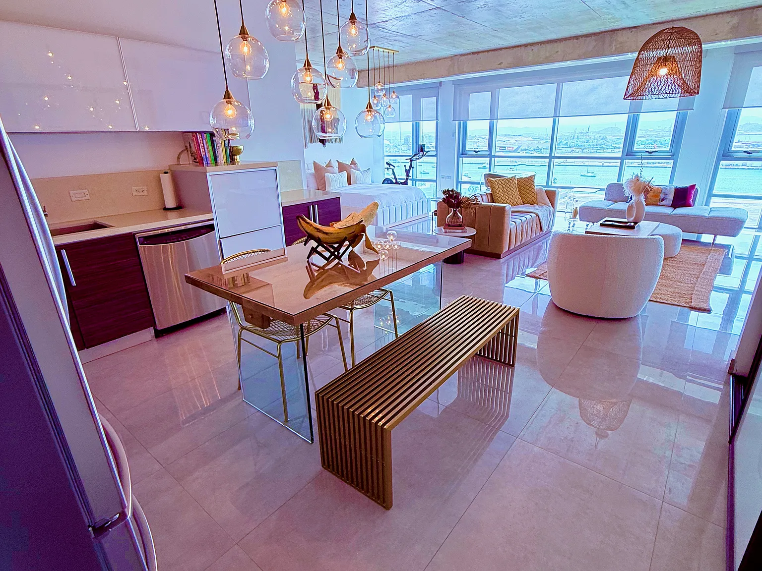 Studio, 750 sqft, $4,200 — Photo 2