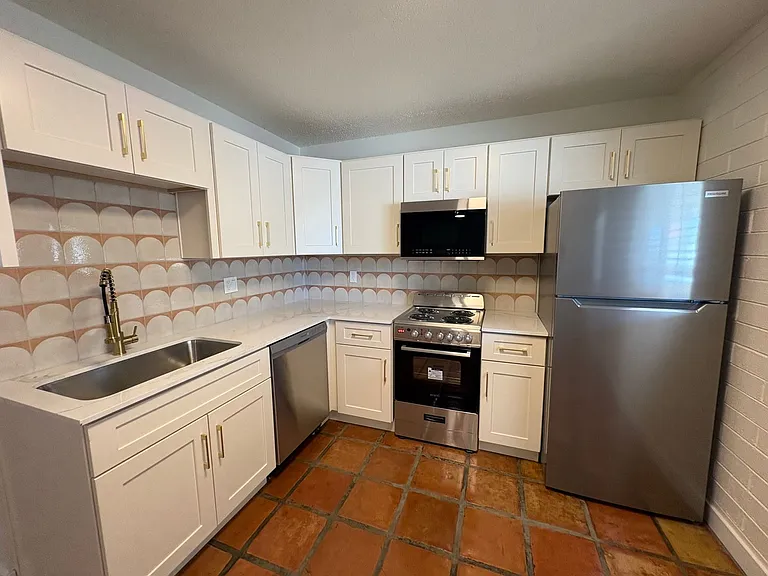 1867 E University Dr — Photo 19