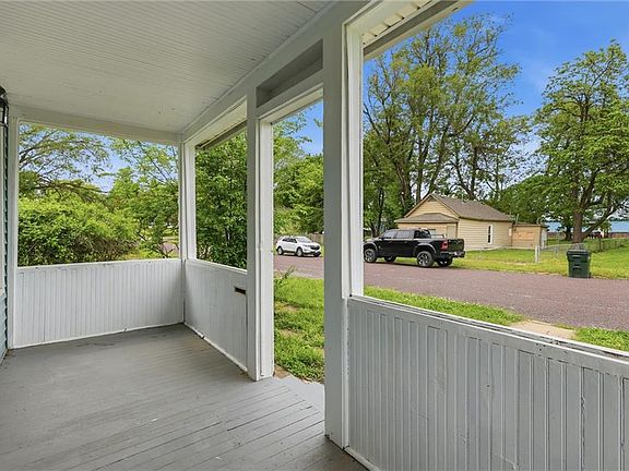 5th image of 309 Kickapoo St