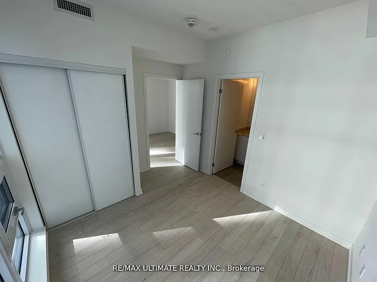 49 E Liberty St #601 — Photo 12