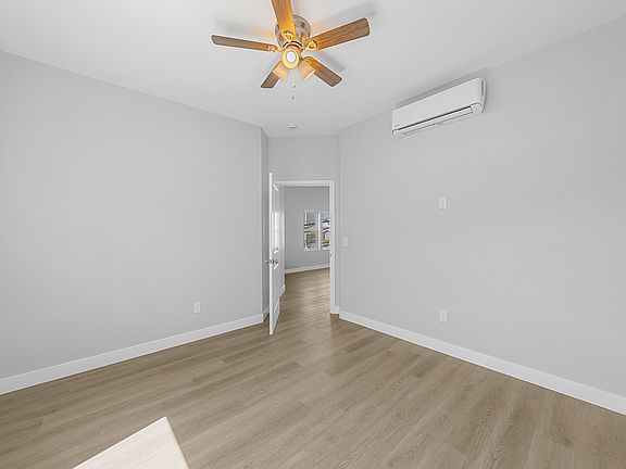 4th image of 6048 Estelle St