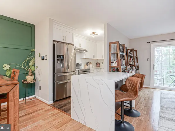 111 Ashby Ct, Mount Laurel, NJ 08054