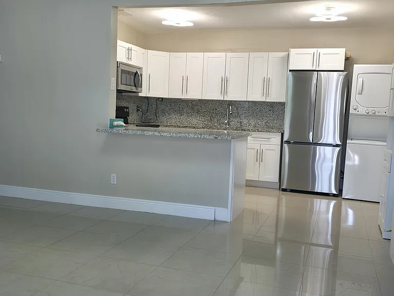 1203 Chateau Park Dr — Photo 4