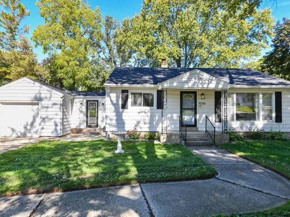 11310 W Wisconsin AVENUE, Wauwatosa, WI 53226