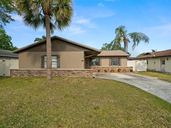 611 Limetree Dr, Oldsmar, FL 34677