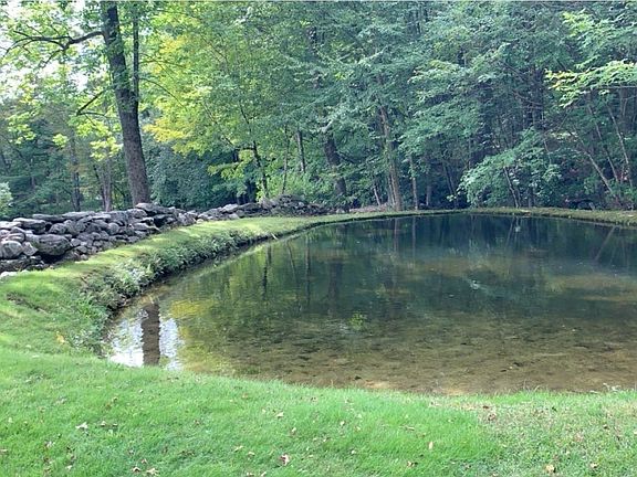 5th image of 405 Main Street