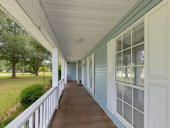 4th image of 7208 Burgundy Dr