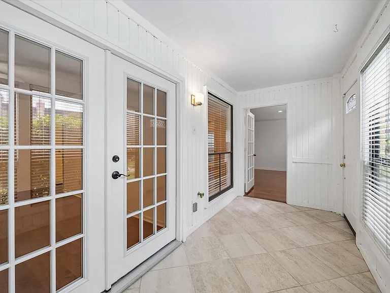 1601 S Shepherd Dr #172 — Photo 4