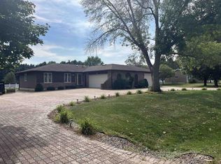 N6891 Tara Rd, Pardeeville, WI 53954