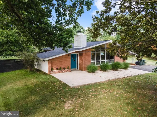 10903 Belmont Blvd, Lorton, VA 22079