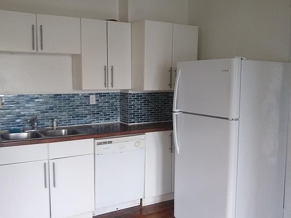 2nd image of 12412 Euclid Ave APT 3