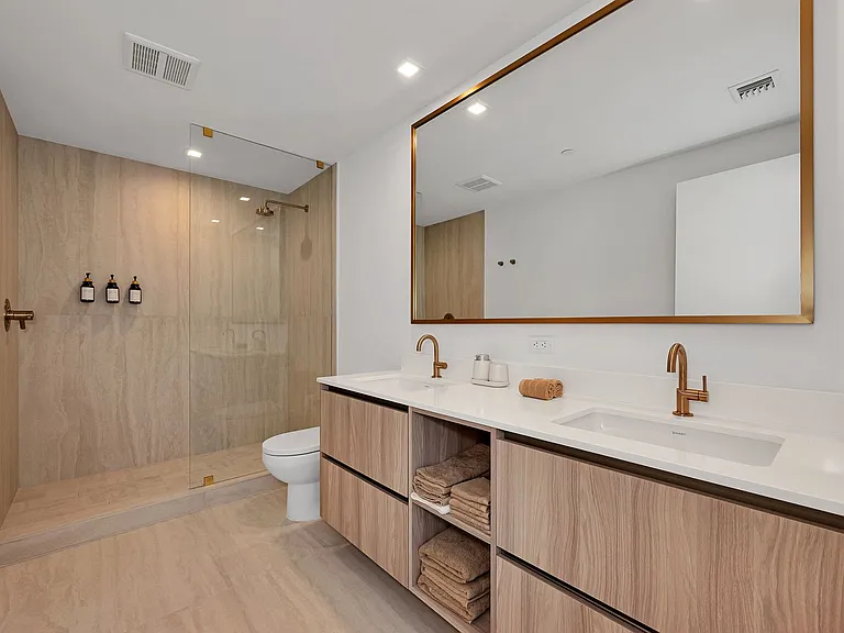 77 SE 5th St #1906 — Photo 18
