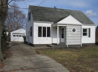 1493 Wayne St, Barberton, OH 44203