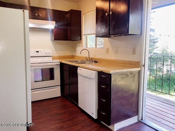 3rd image of 1011 W 76th Ave