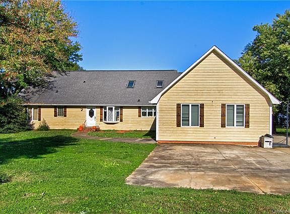 4th image of 122 Sea Breeze Ln
