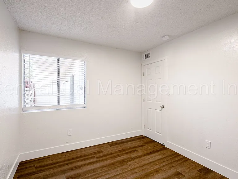 4648 Columbus St #A-J — Photo 12