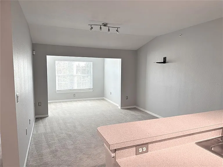 5475 Vineland Rd #8304 — Photo 9