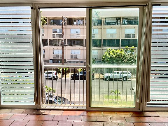3rd image of 68-025 Apuhihi St APT 302